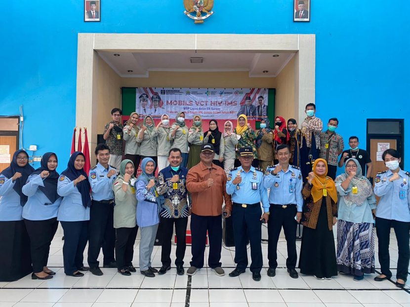 Kolaborasi Bersama Dinas Kesehatan Kota Serang dan Puskesmas Banten Girang, Lapas Serang Laksanakan Pemeriksaan Kesehatan dan Mobile VCT.